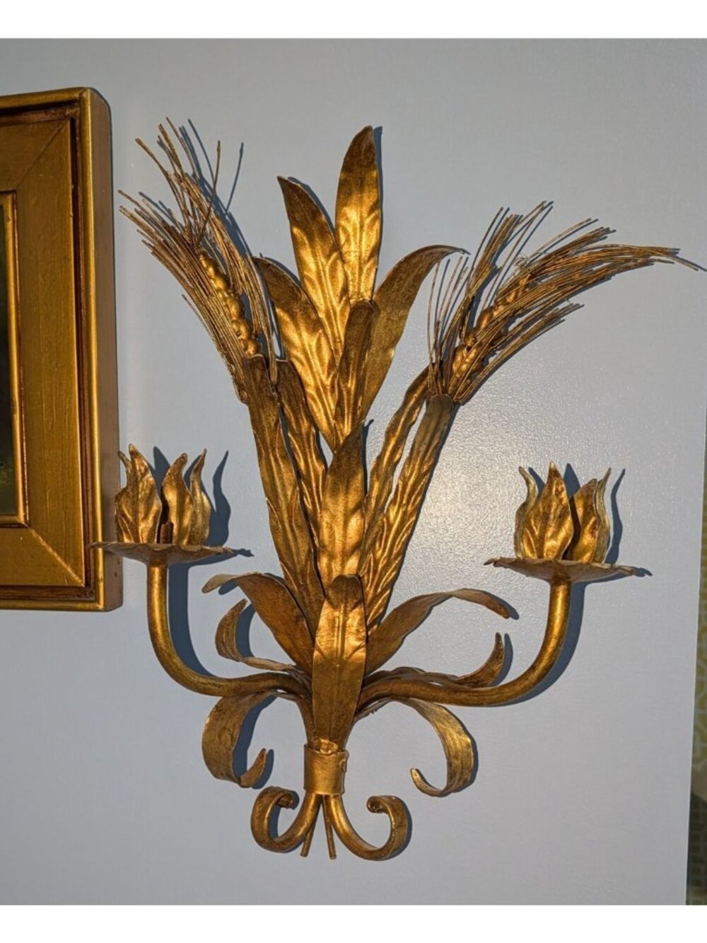 Pair of Vintage Italian Florentine Wheat Leaf Wall Sconces 17" MCM Gold Metal - Picture 5 of 16